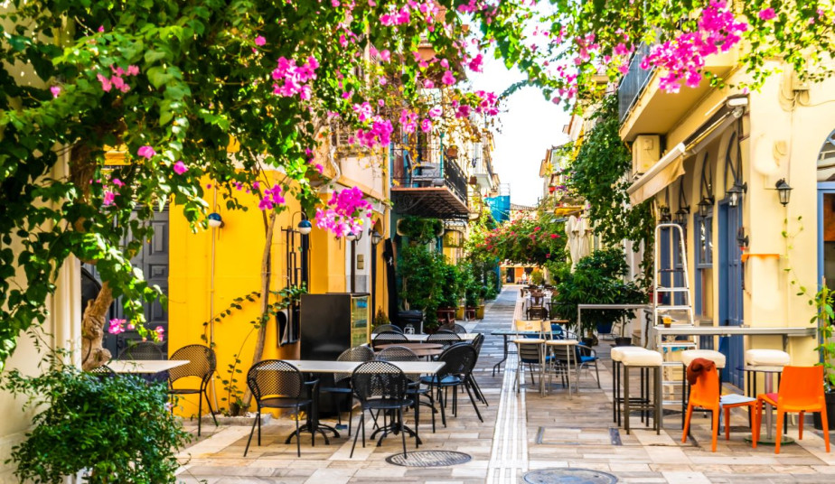 10 Day Best of Greece Tour: Nafplio, Olympia, Meteora, Delphi & Santorini