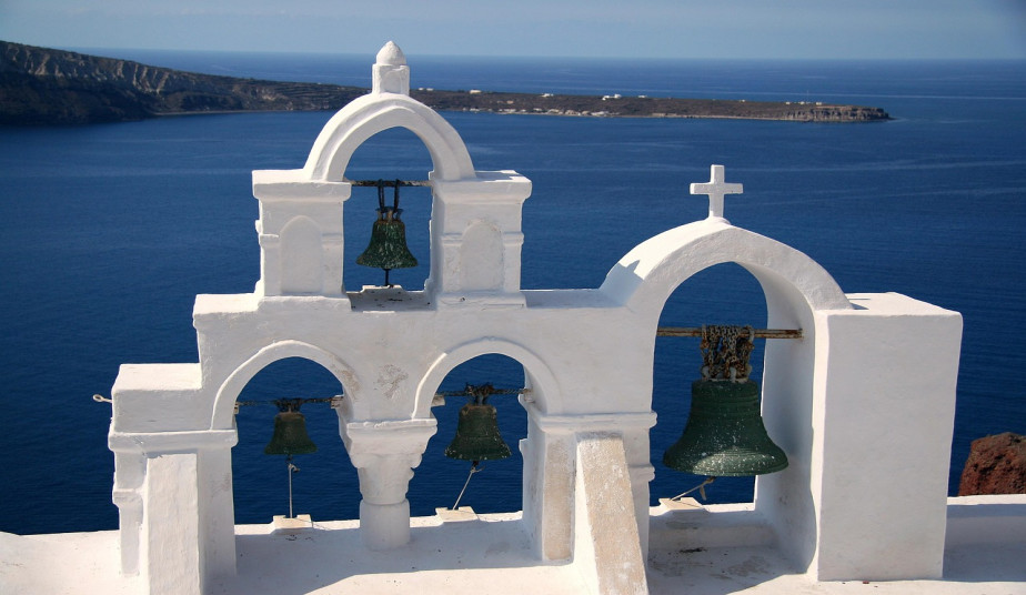 9-Day Greek Islands Experience: Private Tours of Paros, Naxos & Santorini
