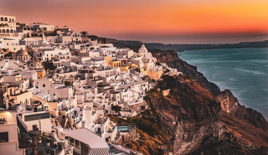 Exclusive 10-Day Luxury Tour: Athens, Santorini & Amanzoe Resort Experience