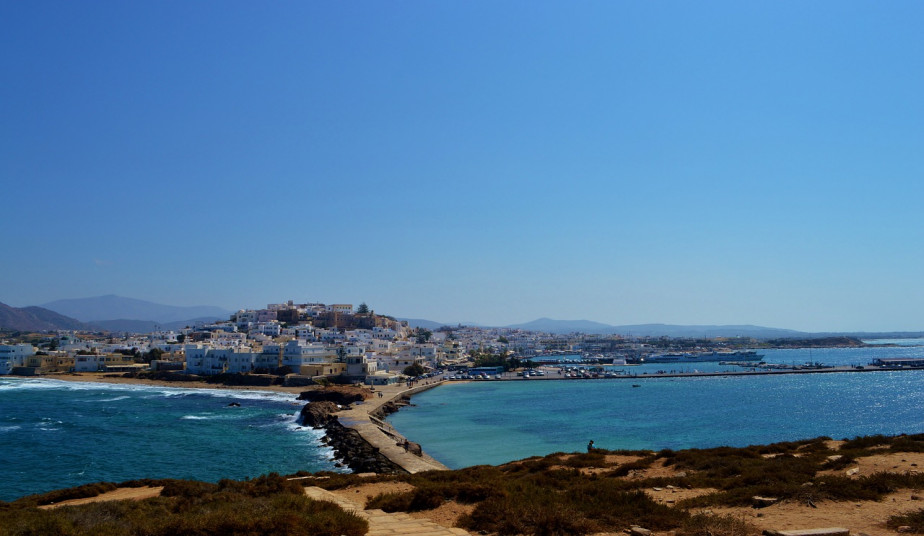 10-Day Cyclades Island Tour – Santorini, Paros & Naxos Experiences