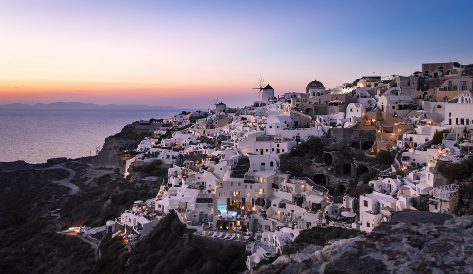 11 Day Tour in Santorini, Mykonos, Paros, Naxos: A Greek Islands Hopping Tour