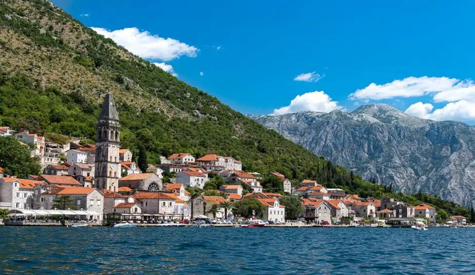 12 Day Tour in Santorini & Croatia, Visit  Dubrovnik, Kotor & Boka Kotorska Bay