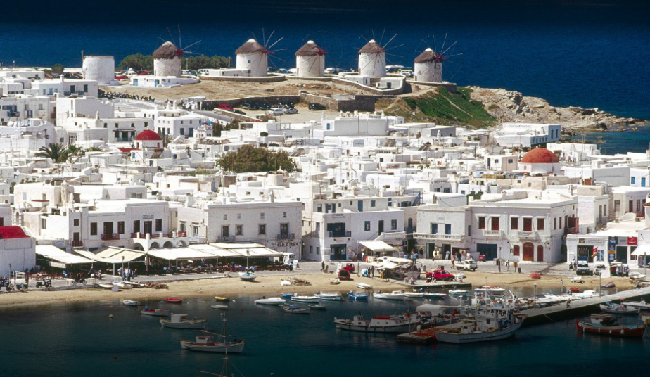 13 Day Group Tour at Ancient Greece, Santorini, Mykonos & Iconic Sites