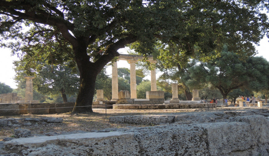2-Day Private Tour in Delphi, Nafpactus & Ancient Olympia from Athens