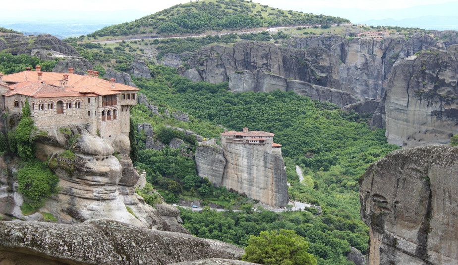 3-Day Tour of Delphi, Meteora & Truffle Hunting, Faith, Nature, Gastronomy
