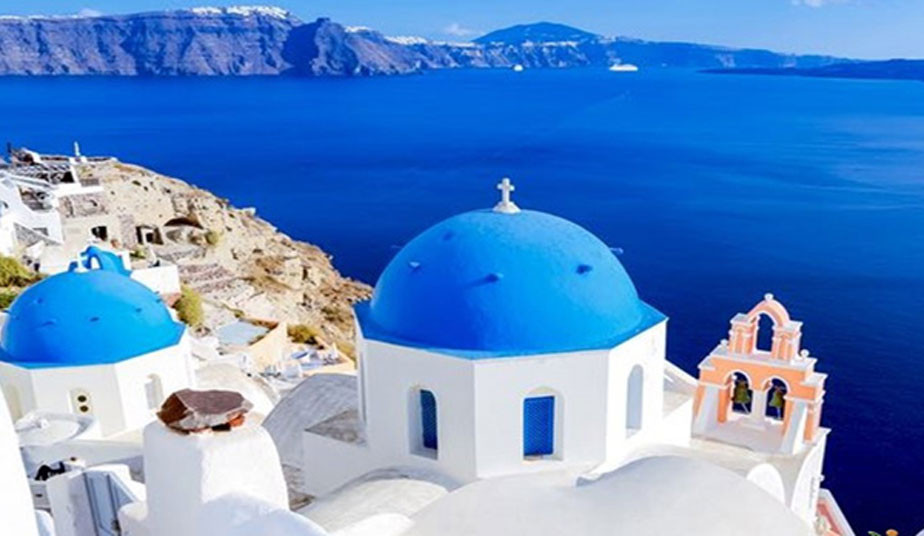 Island Paradise Awaits: Crete, Santorini, Mykonos in 4 Days Private Tour
