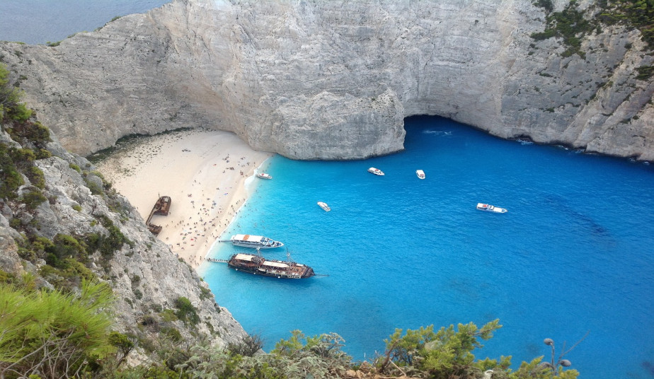 Group Cruise to Shipwreck, Blue-Caves & Xigia Beach in Zakynthos