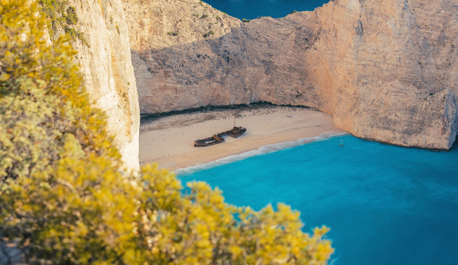 Group Cruise to Shipwreck, Blue-Caves & Xigia Beach in Zakynthos