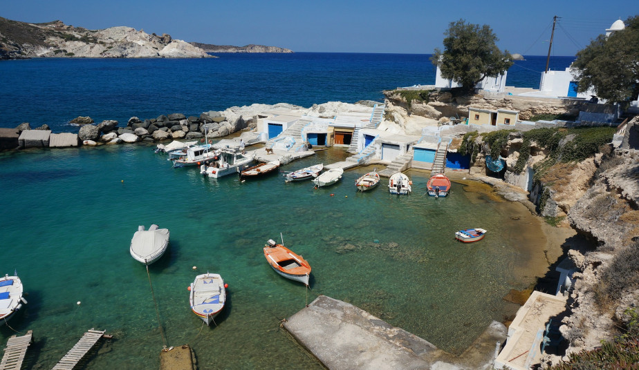 5 day Greek Island Hopping, Milos, Santorini, Mykonos & Tour in Delos