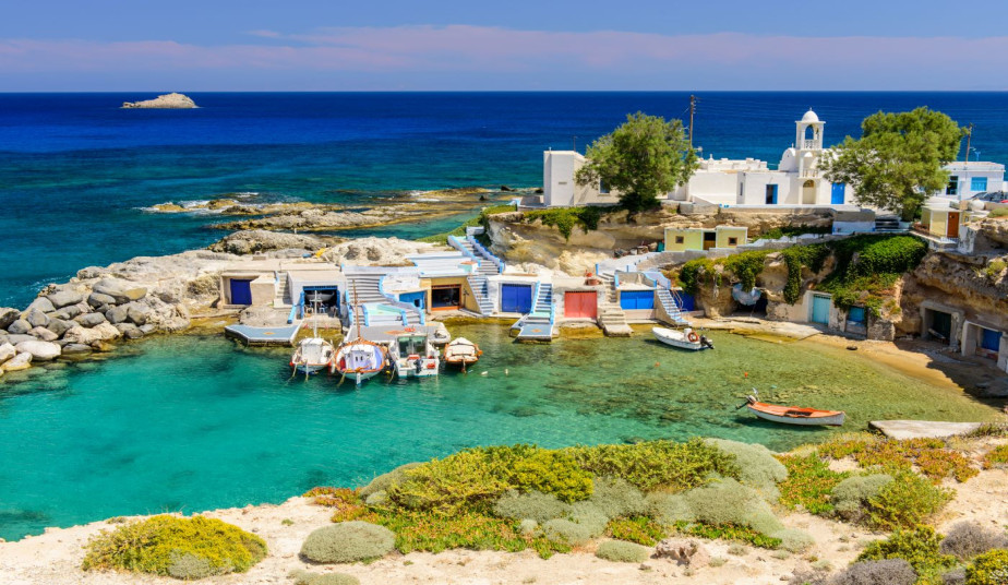 5 day Greek Island Hopping, Milos, Santorini, Mykonos & Tour in Delos