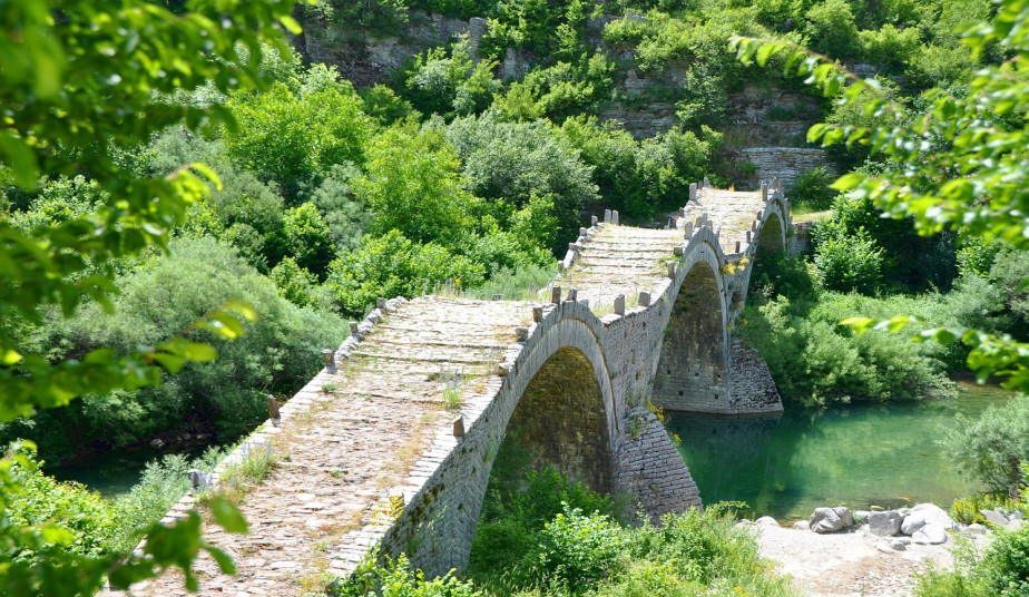 7-Day Northern Greece - Zagori, Metsovo & Pelion Adventure