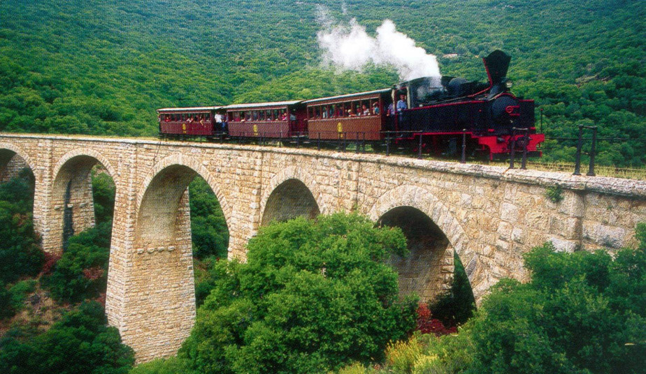 6-Day Scenic Tour: Little Trains of Greece Meteora, Delphi, Kalavryta & Olympia