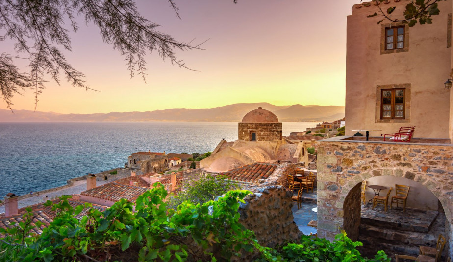 6 Day Tour to Ancient Greece to explore Peloponnese, Mythical Paths & Castles
