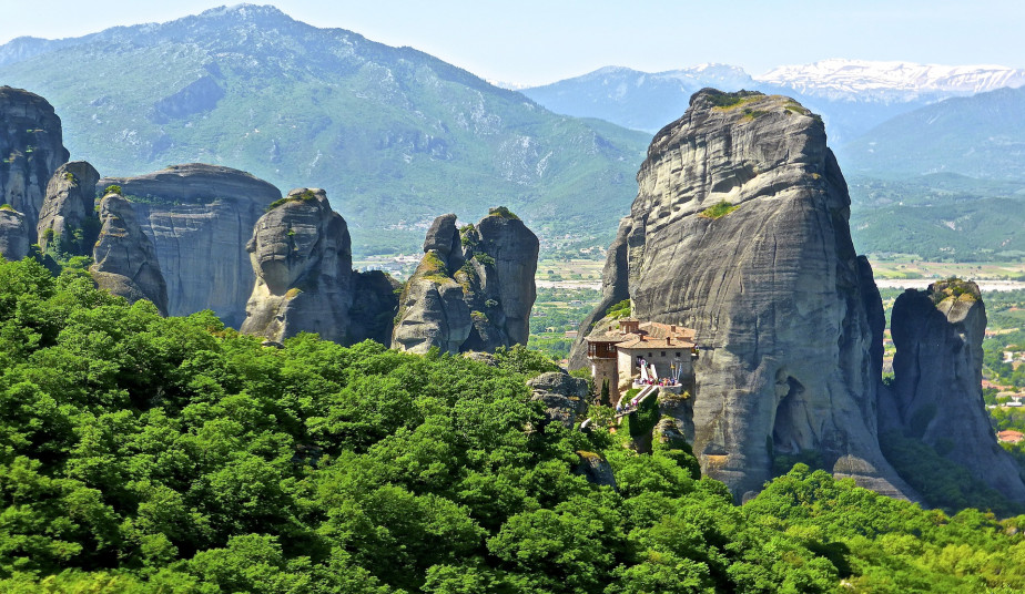 6 Day  Self-Drive-Road Trip Itinerary in Peloponnese, Mythical Paths & Castles