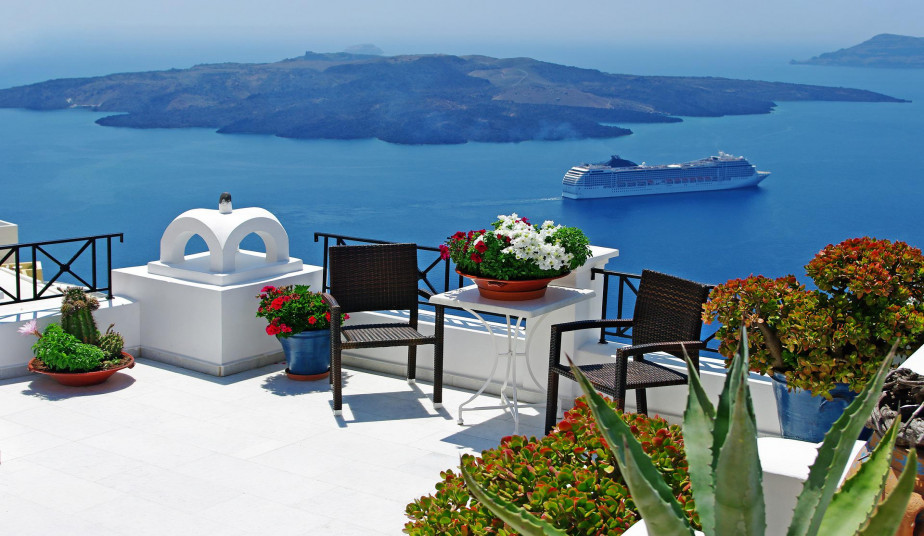 Customized 6-Day Tour of Santorini & Athens with Sunset Cruise to Caldera