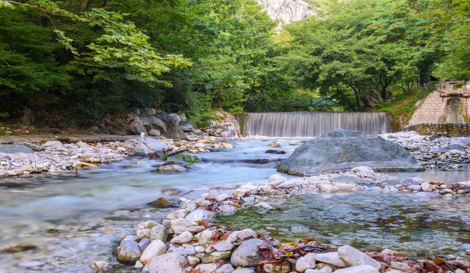 7-Day Northern Greece Tour – Athens, Delphi, Meteora, Kastoria & Thessaloniki