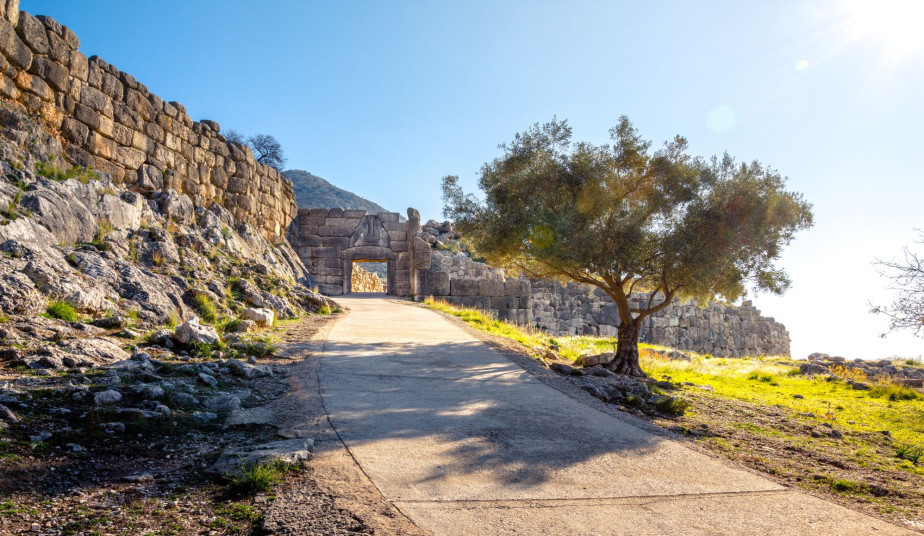 6-Day Greece Heritage Tour - Delphi, Meteora, Nafplio & Monemvasia