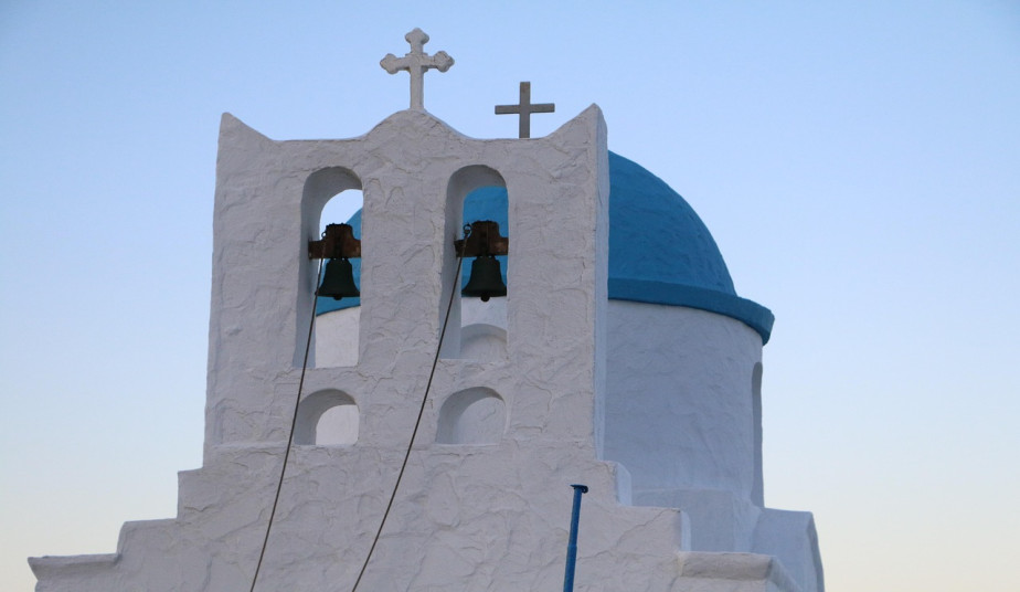 Explore Sifnos, Milos & Santorini: 8-Day Private Greek Islands Tour