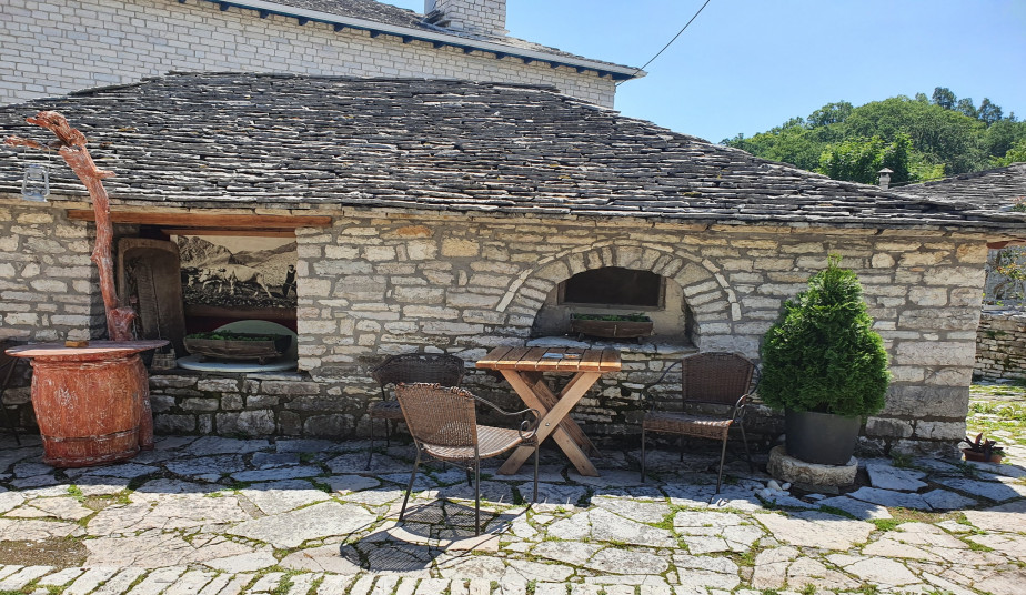 8 Day Self-Drive Tour in Delphi, Meteora, Zagorochoria & Mountain Villages