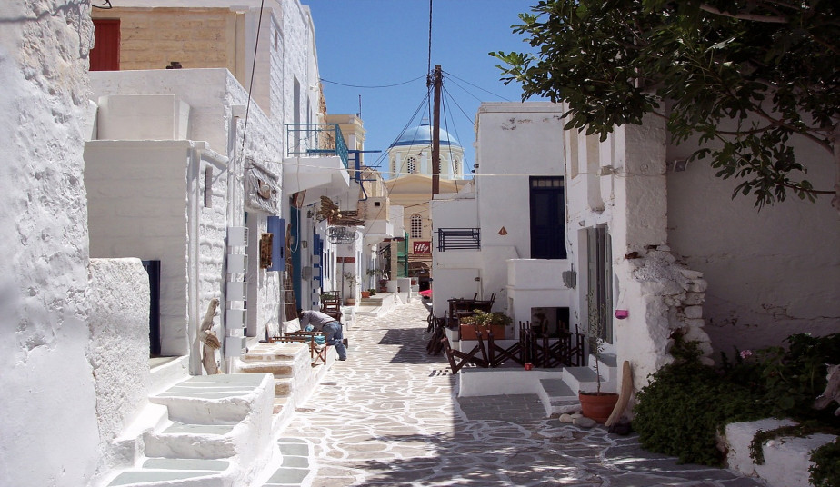 9-Day Greek Honeymoon Getaway: Santorini , Milos, Mykonos, Bliss Awaits!