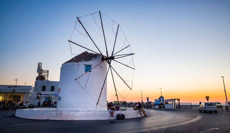 9-Day Greek Honeymoon Getaway: Santorini , Milos, Mykonos, Bliss Awaits!