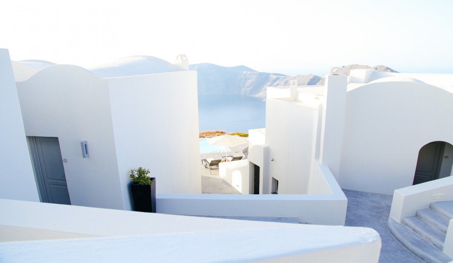 9 Day Luxury Tour in Santorini & Mykonos with Exclusive Hotels