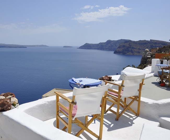 7 Day Luxury Getaway: Mykonos and Santorini Retreat from Athens