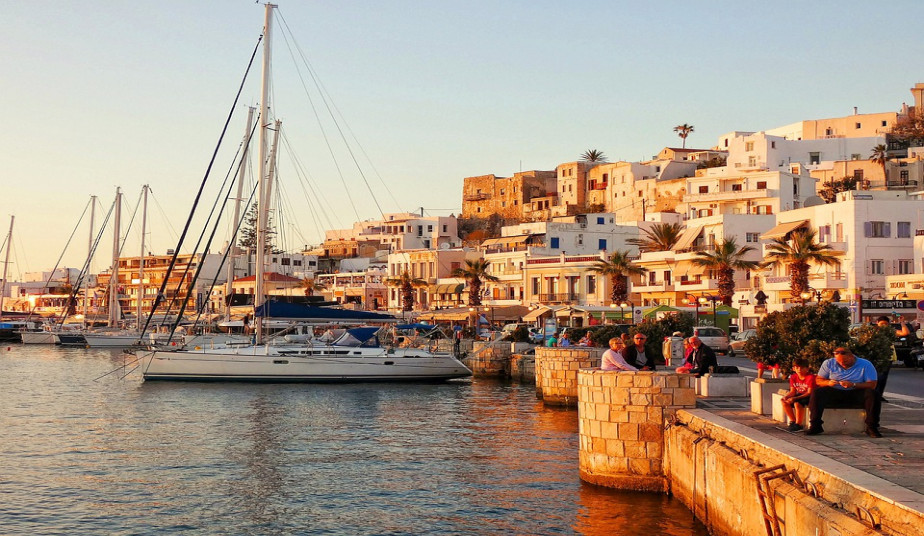 13-Day Greece Tour Athens, Delphi, Meteora, Naxos & Santorini
