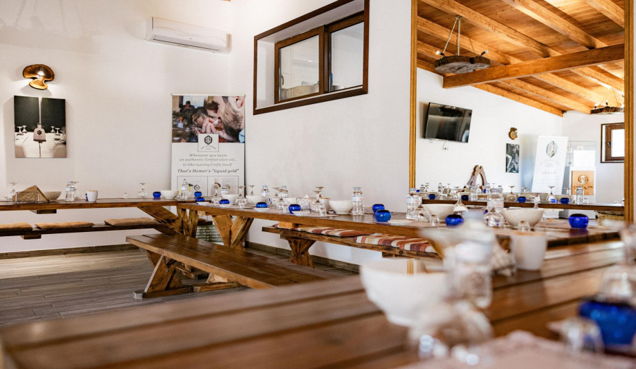 Private Tour in Corfu to Mon Repos Palace & Olive Oil Tasting