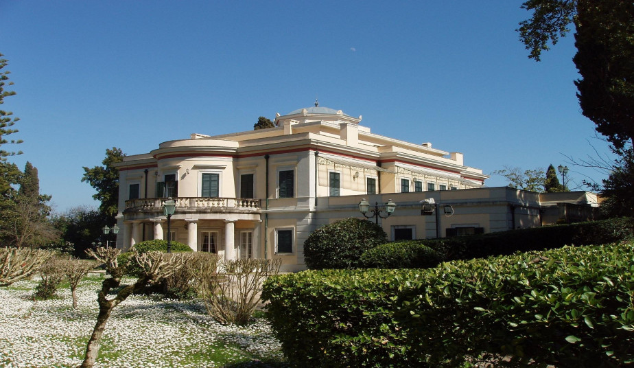 Private Tour in Corfu to Mon Repos Palace & Olive Oil Tasting