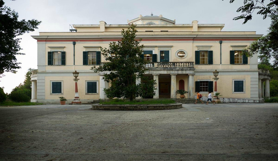 Private Tour in Corfu to Mon Repos Palace & Olive Oil Tasting
