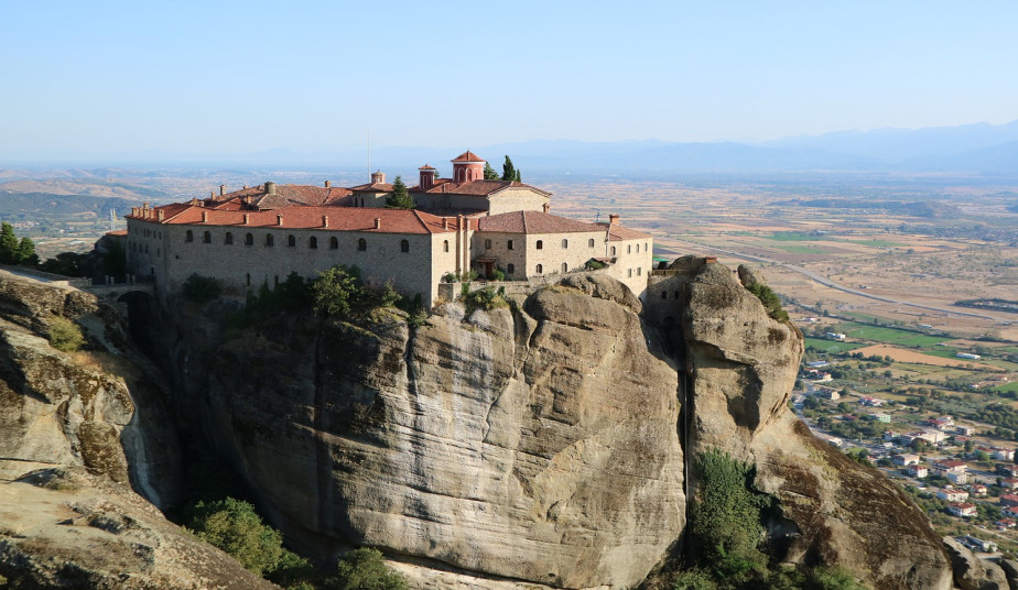 Explore Meteora’s Breathtaking Monasteries - Private Tour from Athens