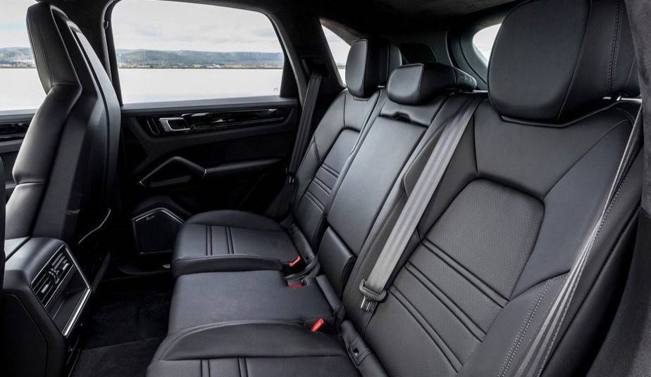 Private Chauffeur Services in Santorini