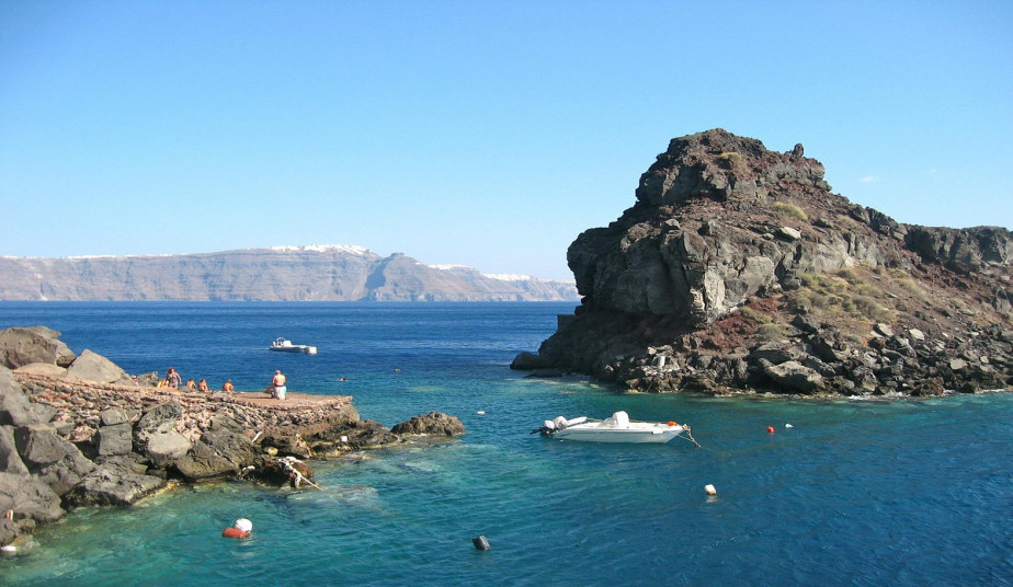 Semi Private Cruise to Caldera, Oia, Hot Springs, Swim at Red & White Beach