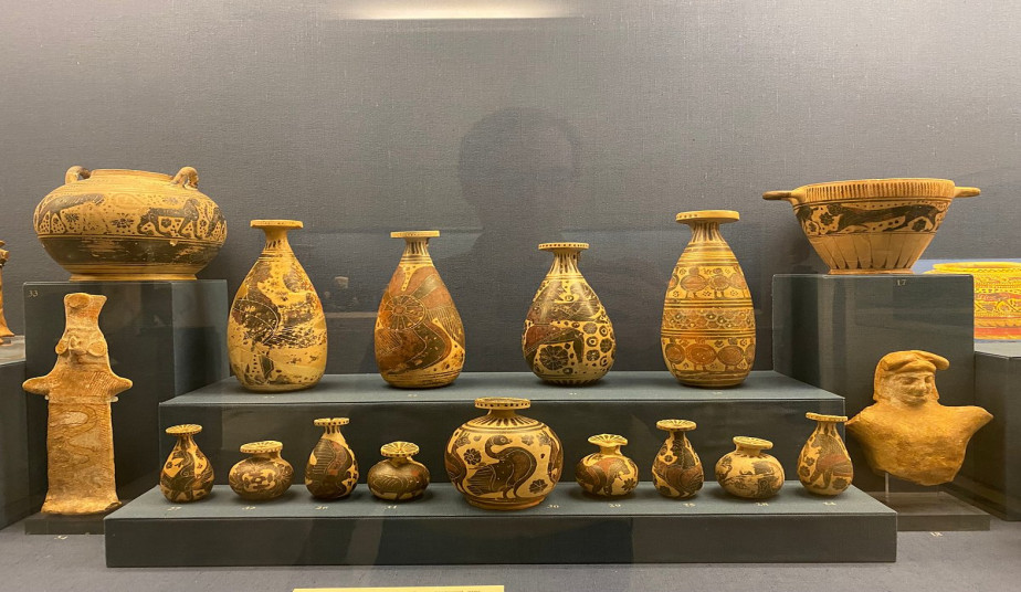 Athens Guided Walking Tour: Benaki Museum and Cycladic Museum