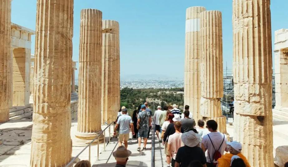 Private Shore Excursion to Acropolis & Free Time in Plaka, Athens