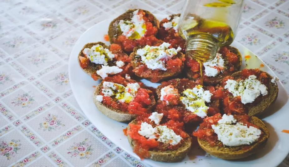 raditional Cretan dessert, Nerokourou Chania