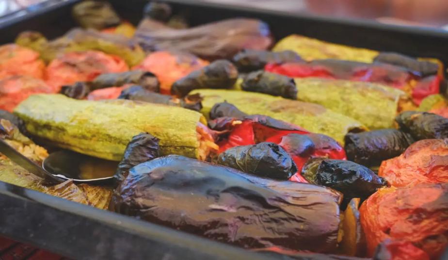 Rolling dolmades, cooking class Chania