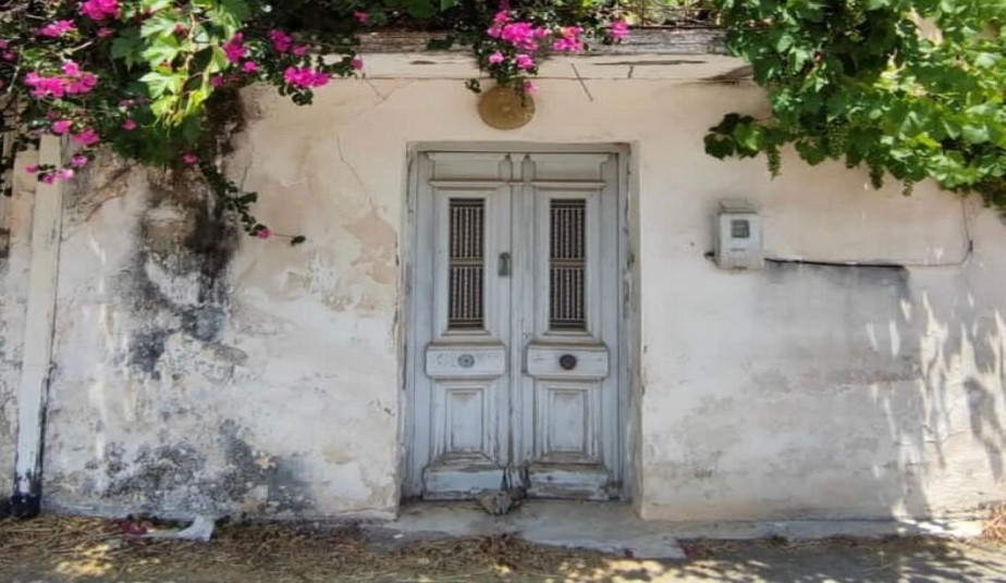 Chania: Monasteries & Vamos Village Tour with Traditional Cretan Lunch