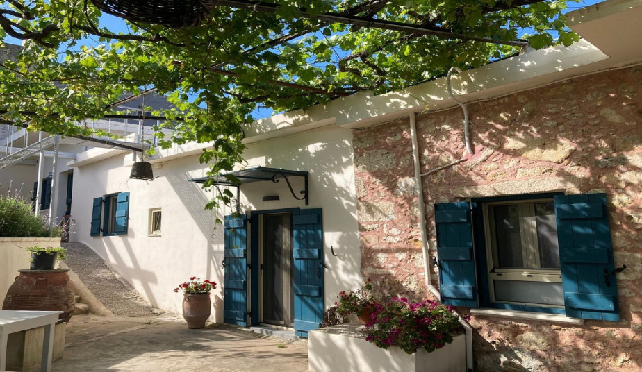 Chania: Monasteries & Vamos Village Tour with Traditional Cretan Lunch