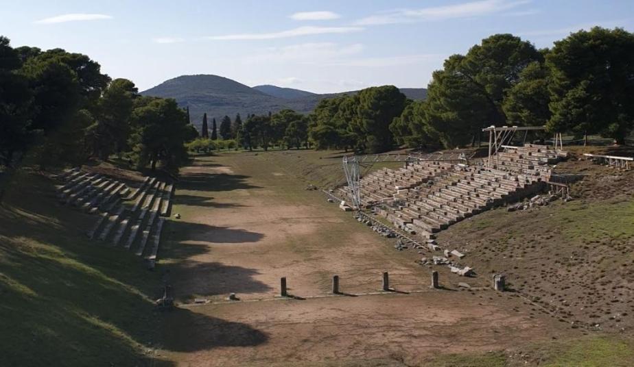 2 Days Private Tour Greece: Tour in Delphi and Tour in Ancient Olympia