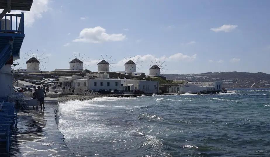5-Day Mykonos & Santorini Luxury Getaway – Beaches, Nightlife & Iconic Sunsets