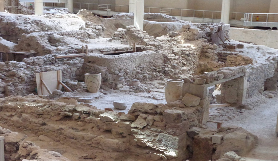 Private Shore Excursion in Santorini: Akrotiri, Oia, Fira Town & Wine Tour