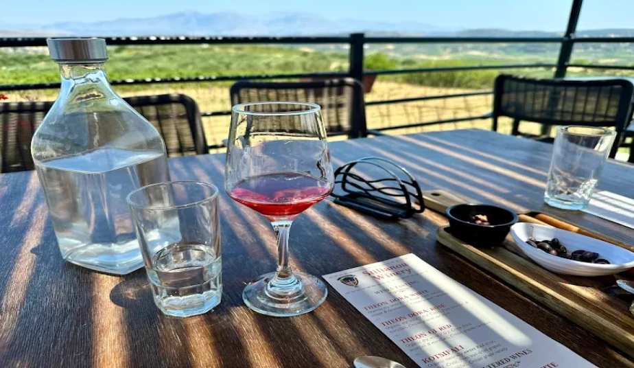 Heraklion: Guided Tour Knossos & Wine Tasting Tour at Archanes Village