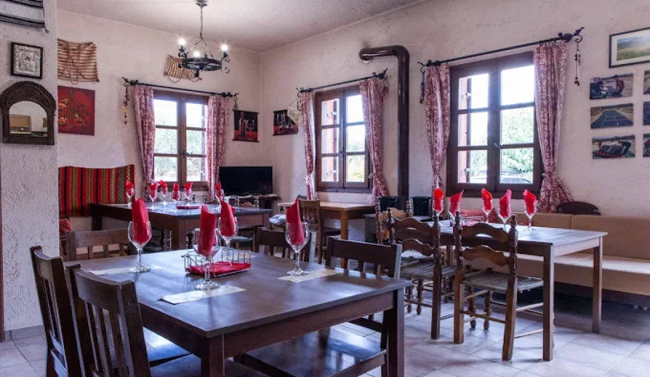 Heraklion: Guided Tour Knossos & Wine Tasting Tour at Archanes Village