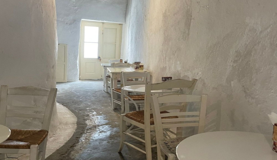Walking Food Tasting Tour in Mykonos Town – Visit Windmills & Little Venice
