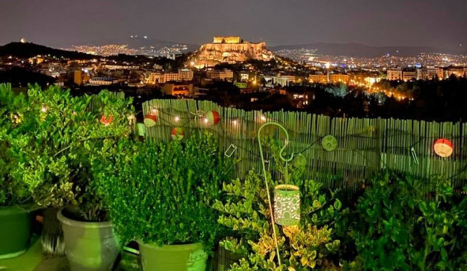 The Best Private Yoga Practice in Athens in a picturesque scenary