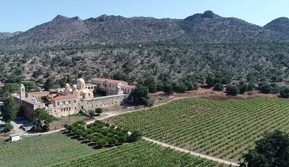 Private Chania Town & Agia Triada Monastery with Wine & Olive Oil Tasting