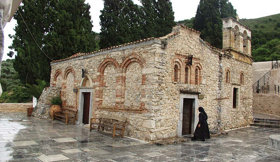 Heraklion: Spinalonga Island Tour with Traditional Villages & Historic Churches