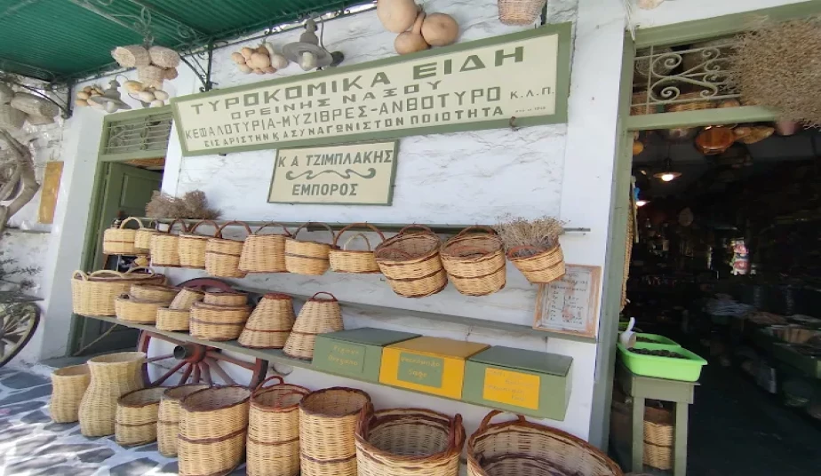 Portara & Old Town Walking Tour in Naxos with Food Tastings